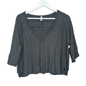 Free People FP Movement Black Striped Cropped V-neck Tee Size Medium